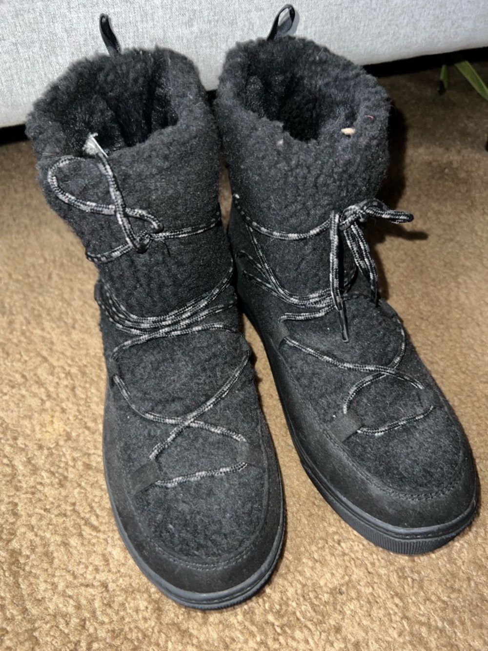 Women’s Black Faux-Shearling Winter Boots